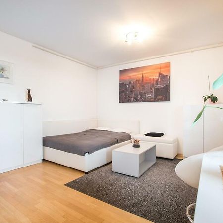 Cozy & Modern Studio With Balcony Zágráb Kültér fotó