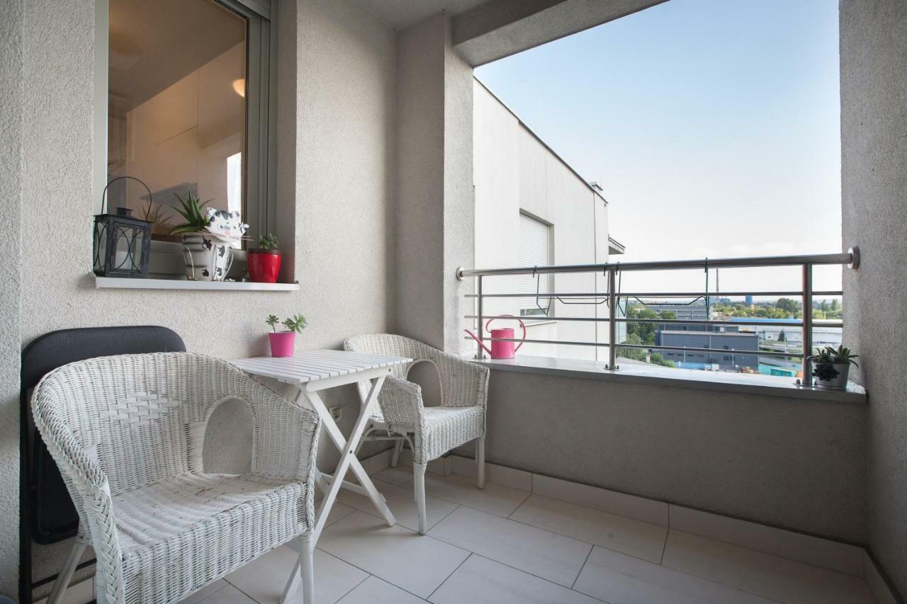 Cozy & Modern Studio With Balcony Zágráb Kültér fotó