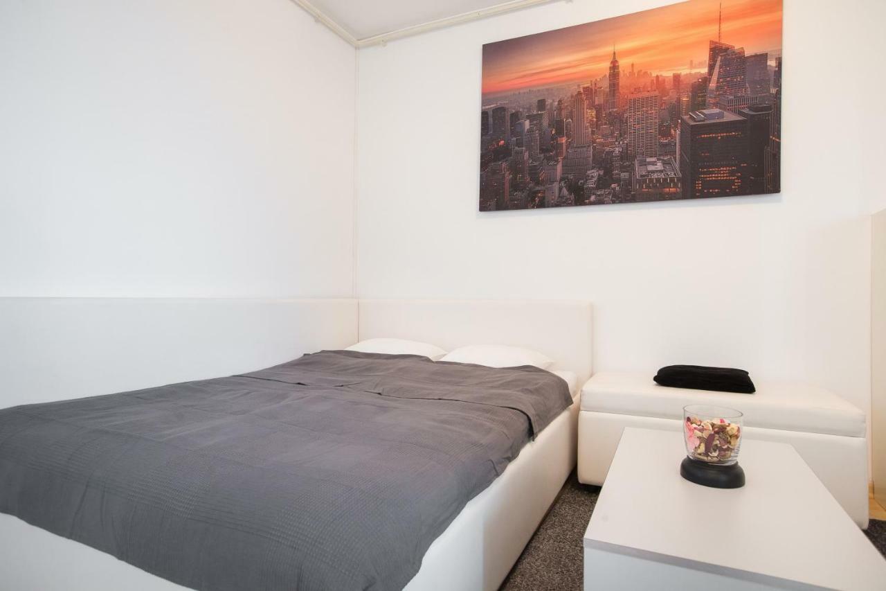Cozy & Modern Studio With Balcony Zágráb Kültér fotó